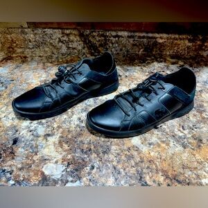 Men size 9 Lacoste sneakers.